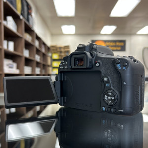Pre-Owned Canon EOS Rebel T6s DSLR Camera