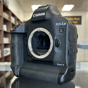 Pre-Owned Canon EOS-1D X Mark II DSLR Camera