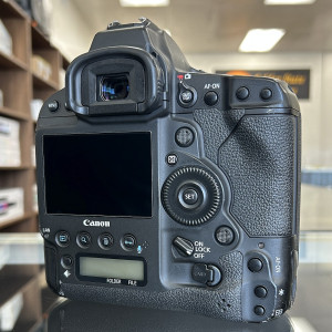 Pre-Owned Canon EOS-1D X Mark II DSLR Camera