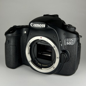 Pre-Owned Canon EOS 60D DSLR Camera with 18-135mm IS STM Lens