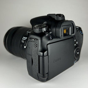 Pre-Owned Canon EOS 60D DSLR Camera with 18-135mm IS STM Lens