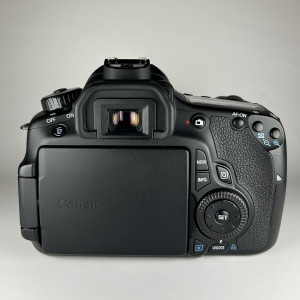 Pre-Owned Canon EOS 60D DSLR Camera with 18-135mm IS STM Lens