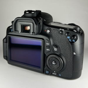 Pre-Owned Canon EOS 60D DSLR Camera with 18-135mm IS STM Lens