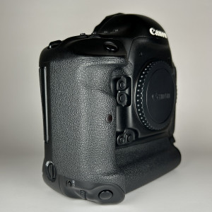 Pre-Owned Canon EOS-1D X DSLR Camera
