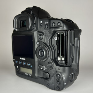Pre-Owned Canon EOS-1D X DSLR Camera