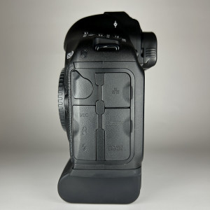 Pre-Owned Canon EOS-1D X DSLR Camera