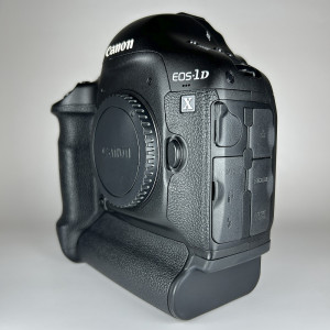 Pre-Owned Canon EOS-1D X DSLR Camera