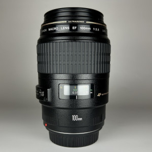 Pre-Owned Canon EF 100mm f/2.8 Macro USM Lens 38801251