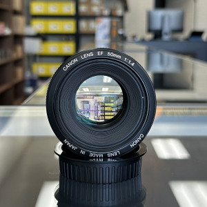 Pre-Owned Canon EF 50mm f/1.4 USM Lens