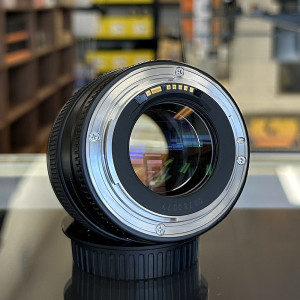 Pre-Owned Canon EF 85mm f/1.8 USM Lens