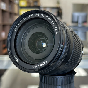 Pre-Owned Canon EF-S 18-200mm f/3.5-5.6 IS Lens