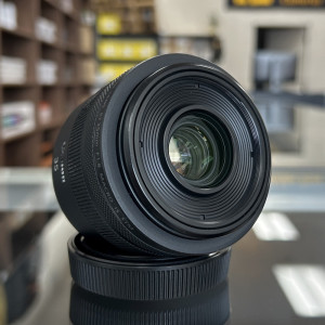 Pre-Owned Canon RF 35mm f/1.8 Macro IS STM Lens