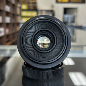 Pre-Owned Canon RF 35mm f/1.8 Macro IS STM Lens