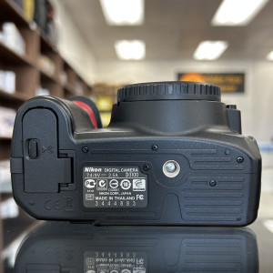 Pre-Owned Nikon D3100 DSLR Camera