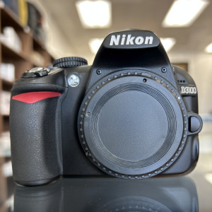Pre-Owned Nikon D3100 DSLR Camera
