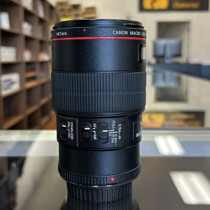 Pre-Owned Canon EF 100mm f/2.8L Macro IS USM Lens