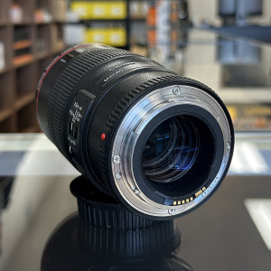 Pre-Owned Canon EF 100mm f/2.8L Macro IS USM Lens
