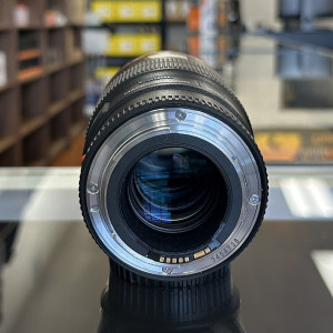 Pre-Owned Canon EF 100mm f/2.8L Macro IS USM Lens