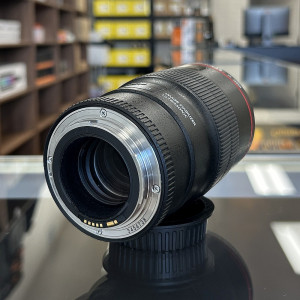 Pre-Owned Canon EF 100mm f/2.8L Macro IS USM Lens