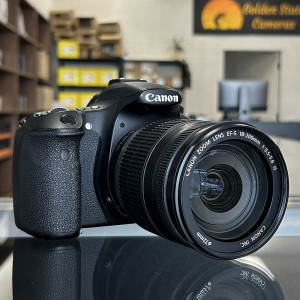 Pre-Owned Canon EOS 60D DSLR Camera with EF-S 18-200mm f/3.5-5.6 IS Lens