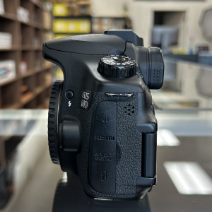 Pre-Owned Canon EOS 60D DSLR Camera with EF-S 17-85mm f/4-5.6 IS USM Lens