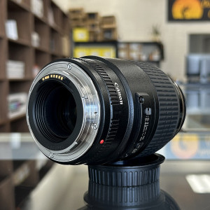 Pre-Owned Canon EF 100mm f/2.8 Macro USM Lens