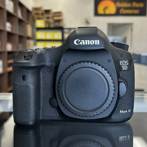 Pre-Owned Canon EOS 5D Mark III DSLR Camera