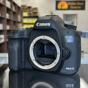 Pre-Owned Canon EOS 5D Mark III DSLR Camera