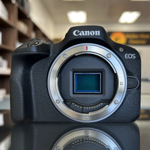 Pre-Owned Canon EOS R100 Mirrorless Camera with 18-45mm Lens