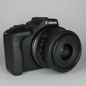 Pre-Owned Canon EOS R100 Mirrorless Camera with 18-45mm Lens