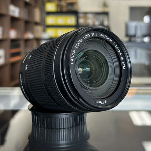 Pre-Owned Canon EF-S 18-135mm f/3.5-5.6 IS STM Lens