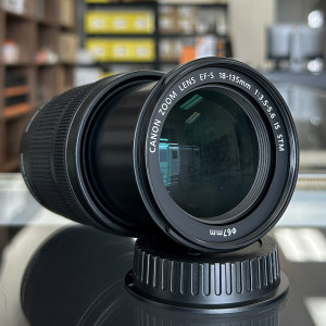Pre-Owned Canon EF-S 18-135mm f/3.5-5.6 IS STM Lens