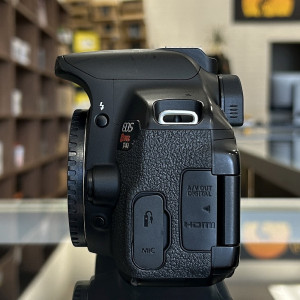 Pre-Owned Canon EOS Rebel T4i (650D) DSLR Camera with EF-S 18-55mm f/3.5-5.6 IS II Lens