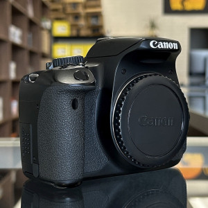 Pre-Owned Canon EOS Rebel T4i (650D) DSLR Camera