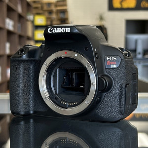 Pre-Owned Canon EOS Rebel T4i (650D) DSLR Camera