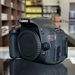 Pre-Owned Canon EOS Rebel T3i (600D) DSLR Camera