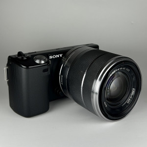 Pre-Owned Sony NEX-5 Mirrorless Camera with 18-55mm Lens