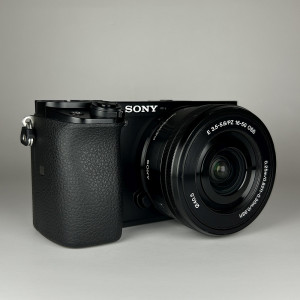 Pre-Owned Sony a6100 Mirrorless Camera with 16-50mm f/3.5-5.6 Lens