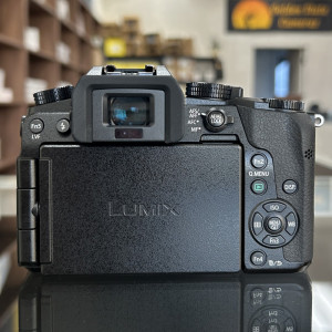 Pre-Owned Panasonic LUMIX G7 Mirrorless Camera with 12-32mm Lens
