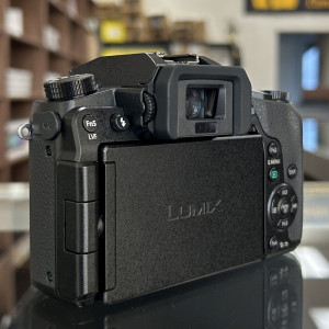 Pre-Owned Panasonic LUMIX G7 Mirrorless Camera with 12-32mm Lens