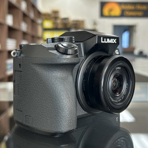 Pre-Owned Panasonic LUMIX G7 Mirrorless Camera with 12-32mm Lens