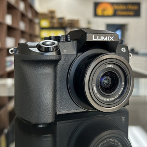 Pre-Owned Panasonic LUMIX G7 Mirrorless Camera with 12-32mm Lens