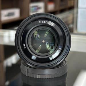 Used Sony E 50mm f/1.8 OSS Lens