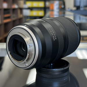 Pre-Owned Tamron 17-70mm f/2.8 Di III-A VC RXD Lens for FUJIFILM
