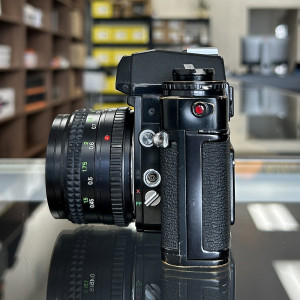 Pre-Owned Minolta XE-7 35mm SLR Film Camera with MD Rokkor X 50mm f/1.7 Lens